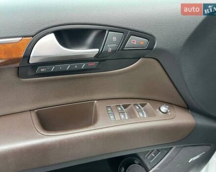 Білий Ауді Ку 7, об'ємом двигуна 3 л та пробігом 218 тис. км за 17990 $, фото 12 на Automoto.ua