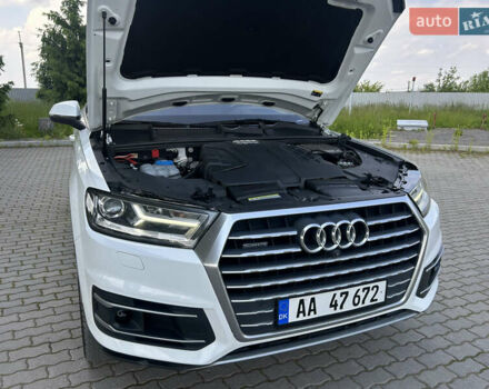 Белый Ауди Ку 7, объемом двигателя 3 л и пробегом 195 тыс. км за 31500 $, фото 105 на Automoto.ua