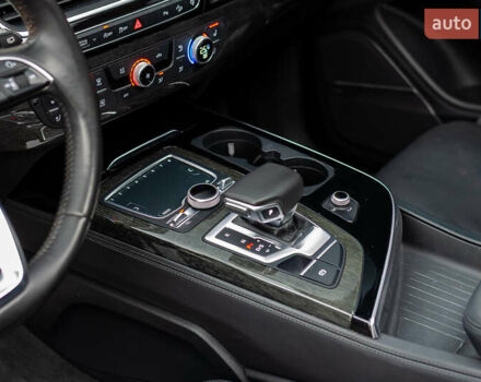 Белый Ауди Ку 7, объемом двигателя 3 л и пробегом 167 тыс. км за 24999 $, фото 24 на Automoto.ua