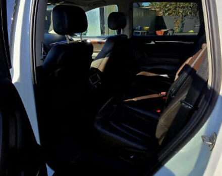 Белый Ауди Ку 7, объемом двигателя 3 л и пробегом 251 тыс. км за 15000 $, фото 13 на Automoto.ua