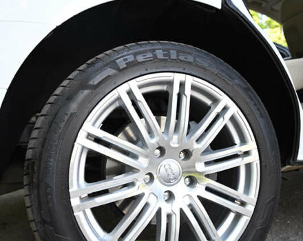 Белый Ауди Ку 7, объемом двигателя 3 л и пробегом 156 тыс. км за 23800 $, фото 20 на Automoto.ua