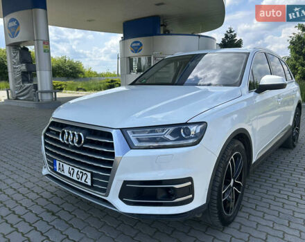 Белый Ауди Ку 7, объемом двигателя 3 л и пробегом 195 тыс. км за 31500 $, фото 4 на Automoto.ua