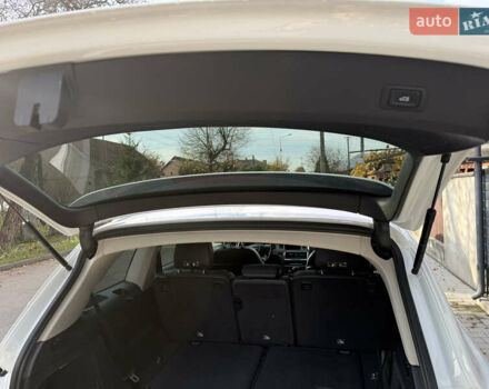 Белый Ауди Ку 7, объемом двигателя 3 л и пробегом 303 тыс. км за 14900 $, фото 17 на Automoto.ua