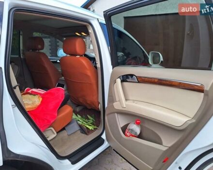 Белый Ауди Ку 7, объемом двигателя 2.97 л и пробегом 131 тыс. км за 22500 $, фото 3 на Automoto.ua