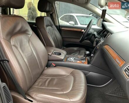 Білий Ауді Ку 7, об'ємом двигуна 3 л та пробігом 205 тис. км за 15890 $, фото 38 на Automoto.ua