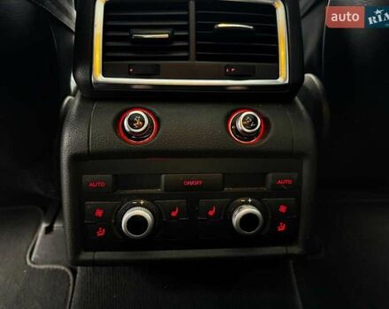 Білий Ауді Ку 7, об'ємом двигуна 3 л та пробігом 78 тис. км за 17490 $, фото 26 на Automoto.ua