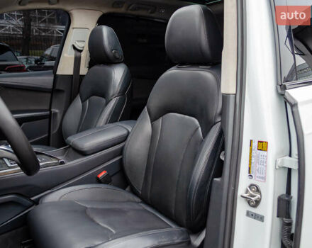 Белый Ауди Ку 7, объемом двигателя 3 л и пробегом 167 тыс. км за 24999 $, фото 28 на Automoto.ua