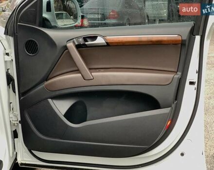 Білий Ауді Ку 7, об'ємом двигуна 3 л та пробігом 205 тис. км за 15890 $, фото 21 на Automoto.ua