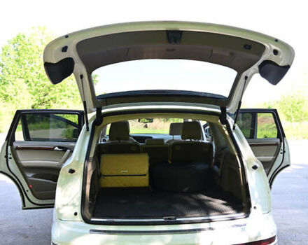 Белый Ауди Ку 7, объемом двигателя 3 л и пробегом 156 тыс. км за 23800 $, фото 19 на Automoto.ua