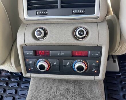 Білий Ауді Ку 7, об'ємом двигуна 3 л та пробігом 93 тис. км за 12500 $, фото 10 на Automoto.ua
