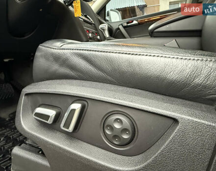 Белый Ауди Ку 7, объемом двигателя 3 л и пробегом 256 тыс. км за 21300 $, фото 33 на Automoto.ua