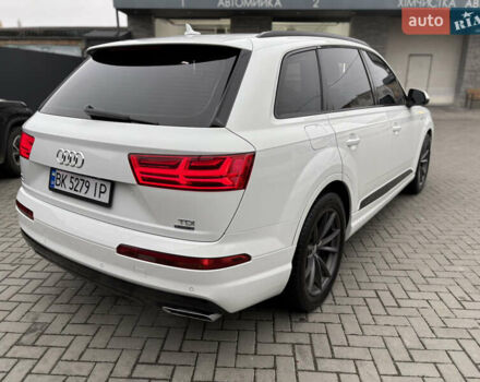 Белый Ауди Ку 7, объемом двигателя 2.97 л и пробегом 252 тыс. км за 27500 $, фото 3 на Automoto.ua