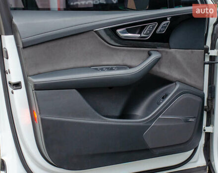 Белый Ауди Ку 7, объемом двигателя 3 л и пробегом 167 тыс. км за 24999 $, фото 38 на Automoto.ua