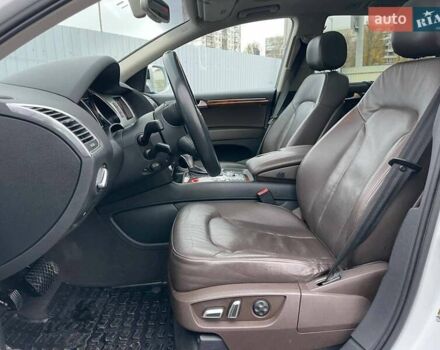 Білий Ауді Ку 7, об'ємом двигуна 3 л та пробігом 218 тис. км за 17990 $, фото 8 на Automoto.ua