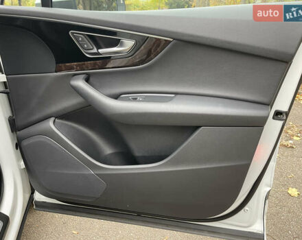 Белый Ауди Ку 7, объемом двигателя 2.97 л и пробегом 124 тыс. км за 36000 $, фото 60 на Automoto.ua