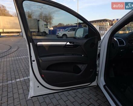 Белый Ауди Ку 7, объемом двигателя 2.97 л и пробегом 220 тыс. км за 24000 $, фото 22 на Automoto.ua