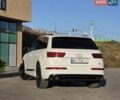 Белый Ауди Ку 7, объемом двигателя 3 л и пробегом 150 тыс. км за 27900 $, фото 3 на Automoto.ua