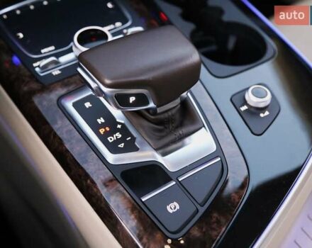 Белый Ауди Ку 7, объемом двигателя 3 л и пробегом 85 тыс. км за 30900 $, фото 25 на Automoto.ua