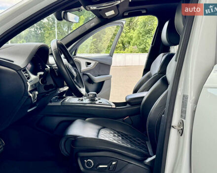 Белый Ауди Ку 7, объемом двигателя 3 л и пробегом 150 тыс. км за 47000 $, фото 44 на Automoto.ua