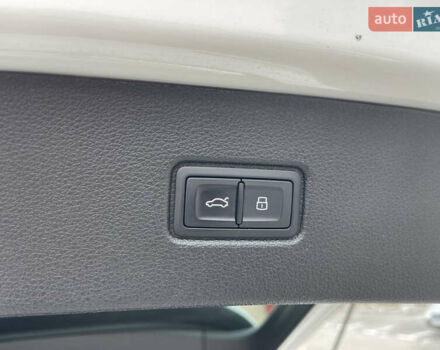 Белый Ауди Ку 7, объемом двигателя 3 л и пробегом 130 тыс. км за 38000 $, фото 7 на Automoto.ua