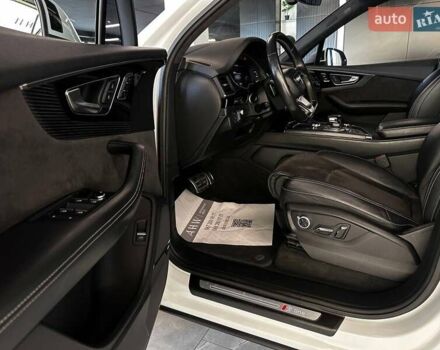 Белый Ауди Ку 7, объемом двигателя 2.97 л и пробегом 216 тыс. км за 39900 $, фото 7 на Automoto.ua