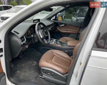 Ауди Ку 7 2016 в Львове на Automoto.ua Белый Ауди Ку 7, объемом двигателя 3 л и пробегом 229 тыс. км за 22000 $, фото 4 на Automoto.ua