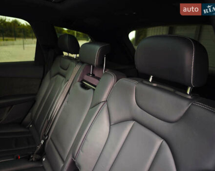 Белый Ауди Ку 7, объемом двигателя 3 л и пробегом 161 тыс. км за 47000 $, фото 52 на Automoto.ua