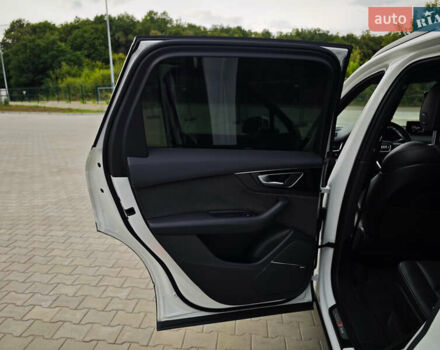 Белый Ауди Ку 7, объемом двигателя 3 л и пробегом 161 тыс. км за 47000 $, фото 46 на Automoto.ua