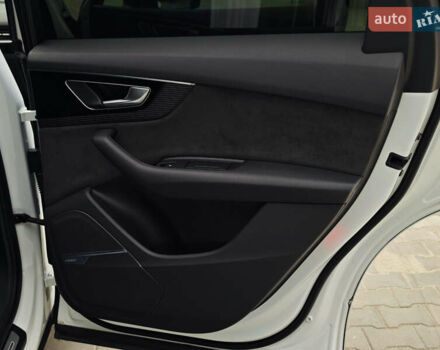 Белый Ауди Ку 7, объемом двигателя 3 л и пробегом 161 тыс. км за 47000 $, фото 62 на Automoto.ua