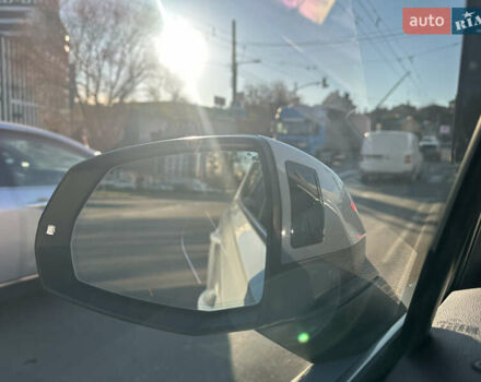 Білий Ауді Ку 7, об'ємом двигуна 2 л та пробігом 169 тис. км за 24999 $, фото 43 на Automoto.ua