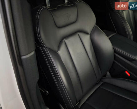 Белый Ауди Ку 7, объемом двигателя 3 л и пробегом 161 тыс. км за 47000 $, фото 77 на Automoto.ua