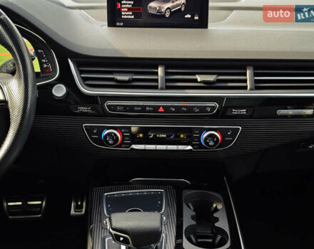 Белый Ауди Ку 7, объемом двигателя 3 л и пробегом 161 тыс. км за 47000 $, фото 105 на Automoto.ua