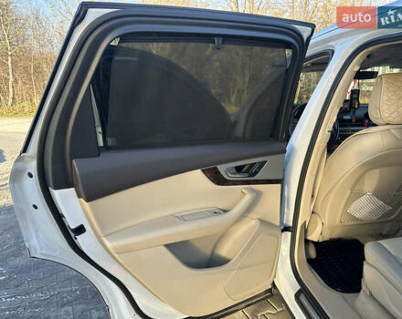 Білий Ауді Ку 7, об'ємом двигуна 2 л та пробігом 169 тис. км за 24999 $, фото 22 на Automoto.ua