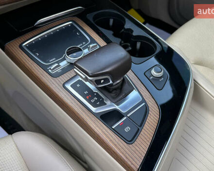 Белый Ауди Ку 7, объемом двигателя 3 л и пробегом 117 тыс. км за 35300 $, фото 23 на Automoto.ua