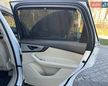 Білий Ауді Ку 7, об'ємом двигуна 2 л та пробігом 169 тис. км за 24999 $, фото 30 на Automoto.ua