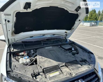 Білий Ауді Ку 7, об'ємом двигуна 2.97 л та пробігом 202 тис. км за 46900 $, фото 72 на Automoto.ua