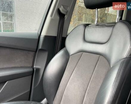 Белый Ауди Ку 7, объемом двигателя 3 л и пробегом 184 тыс. км за 32500 $, фото 74 на Automoto.ua