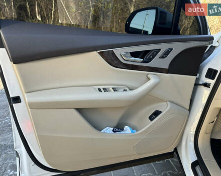 Білий Ауді Ку 7, об'ємом двигуна 2 л та пробігом 169 тис. км за 24999 $, фото 21 на Automoto.ua