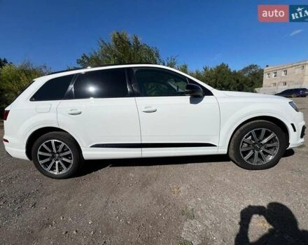 Ауди Ку 7 2016 в Днепре (Днепропетровске) на Automoto.ua Белый Ауди Ку 7, объемом двигателя 3 л и пробегом 190 тыс. км за 30000 $, фото 4 на Automoto.ua