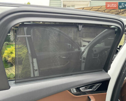 Белый Ауди Ку 7, объемом двигателя 3 л и пробегом 184 тыс. км за 27500 $, фото 15 на Automoto.ua