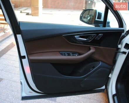 Белый Ауди Ку 7, объемом двигателя 3 л и пробегом 225 тыс. км за 23500 $, фото 23 на Automoto.ua