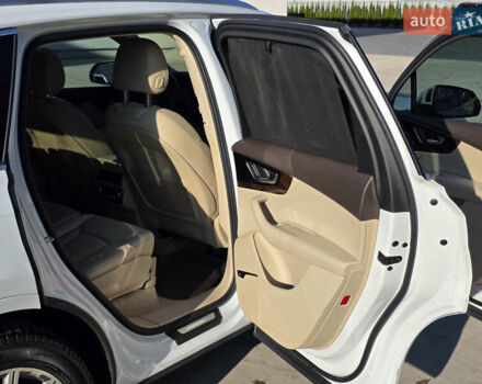 Белый Ауди Ку 7, объемом двигателя 3 л и пробегом 157 тыс. км за 27900 $, фото 21 на Automoto.ua