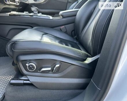 Білий Ауді Ку 7, об'ємом двигуна 2.97 л та пробігом 202 тис. км за 46900 $, фото 36 на Automoto.ua