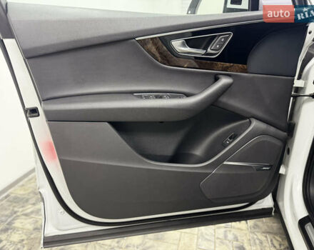 Ауди Ку 7 2016 в Одессе на Automoto.ua Белый Ауди Ку 7, объемом двигателя 2.97 л и пробегом 269 тыс. км за 34999 $, фото 15 на Automoto.ua