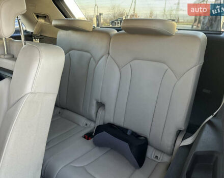 Білий Ауді Ку 7, об'ємом двигуна 2 л та пробігом 169 тис. км за 24999 $, фото 25 на Automoto.ua