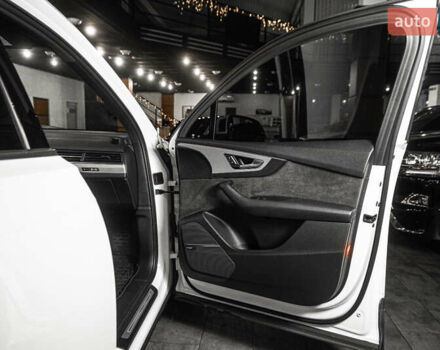 Білий Ауді Ку 7, об'ємом двигуна 2.97 л та пробігом 84 тис. км за 45900 $, фото 27 на Automoto.ua