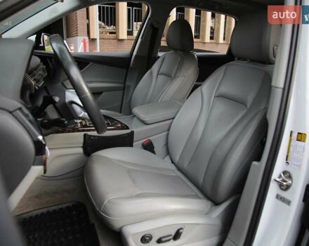 Белый Ауди Ку 7, объемом двигателя 3 л и пробегом 137 тыс. км за 37000 $, фото 8 на Automoto.ua