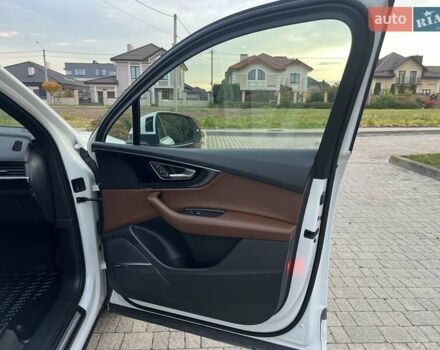 Білий Ауді Ку 7, об'ємом двигуна 2 л та пробігом 109 тис. км за 23900 $, фото 58 на Automoto.ua