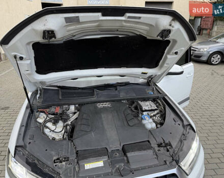 Білий Ауді Ку 7, об'ємом двигуна 3 л та пробігом 242 тис. км за 24900 $, фото 23 на Automoto.ua