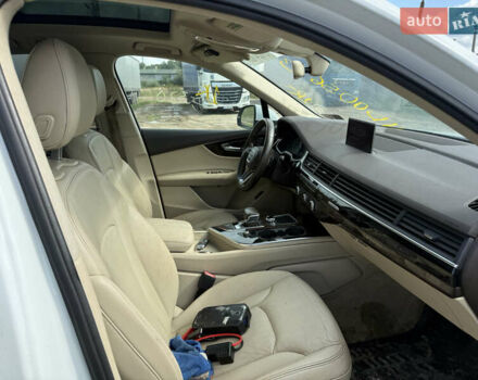 Белый Ауди Ку 7, объемом двигателя 3 л и пробегом 196 тыс. км за 16000 $, фото 13 на Automoto.ua